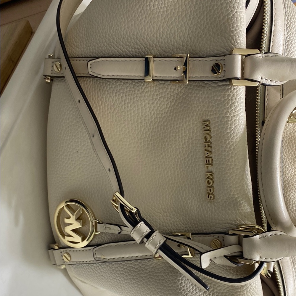 Michael Kors Cream Shoulder Bag Pebbled Leather